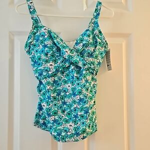 2 piece brand new, never worn bathing suit 8p